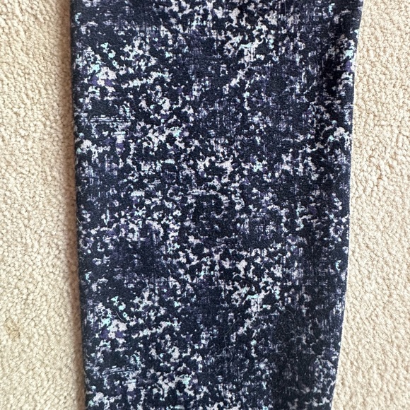 Lululemon leggings - Picture 3 of 3